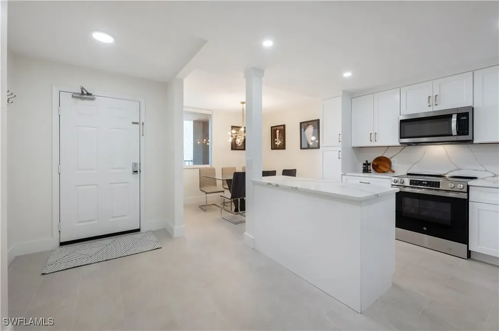 11118 Gulfshore Naples FL 34108