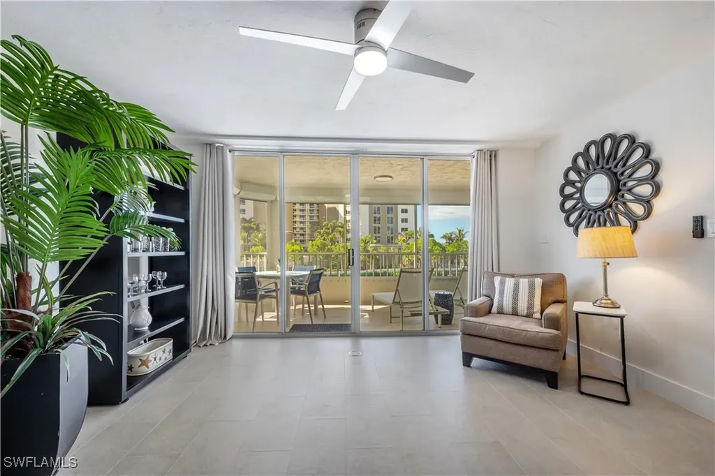 11118 Gulfshore Naples FL 34108