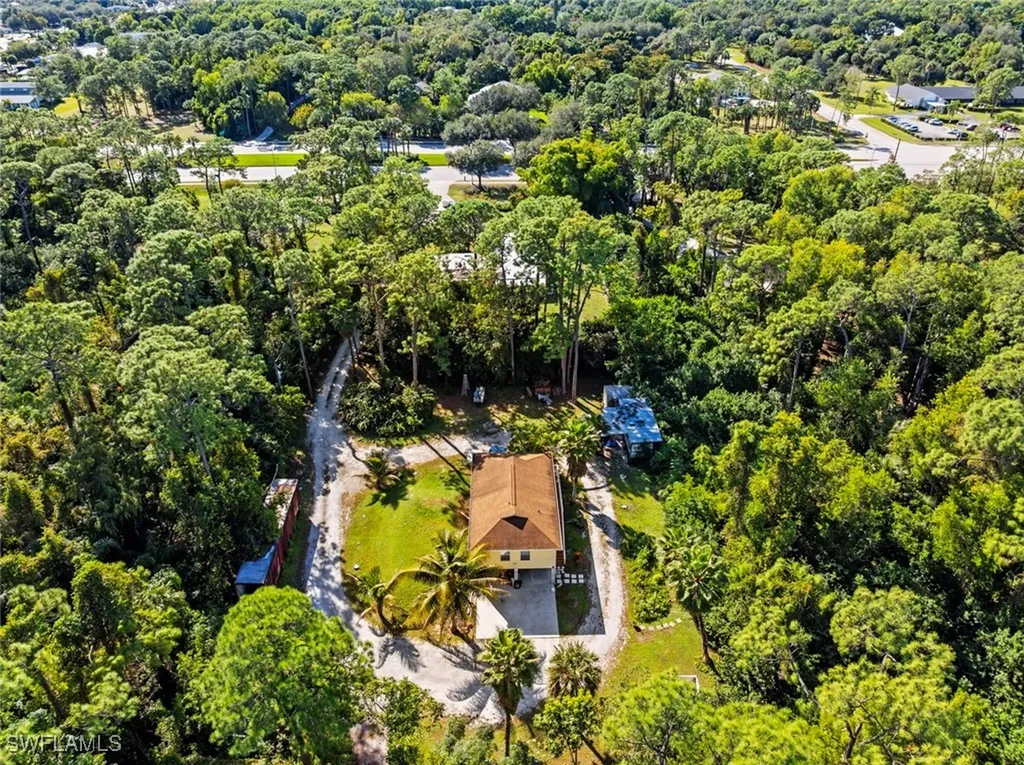 5731 Golden Gate Parkway Naples FL 34116