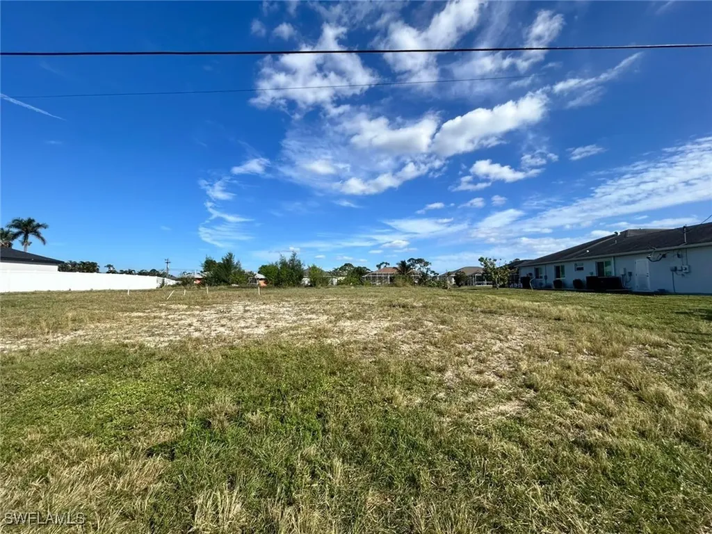 2007 SW 15th Place Cape Coral FL 33991