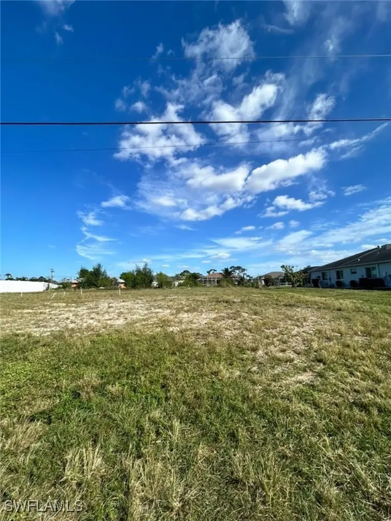 2007 SW 15th Place Cape Coral FL 33991