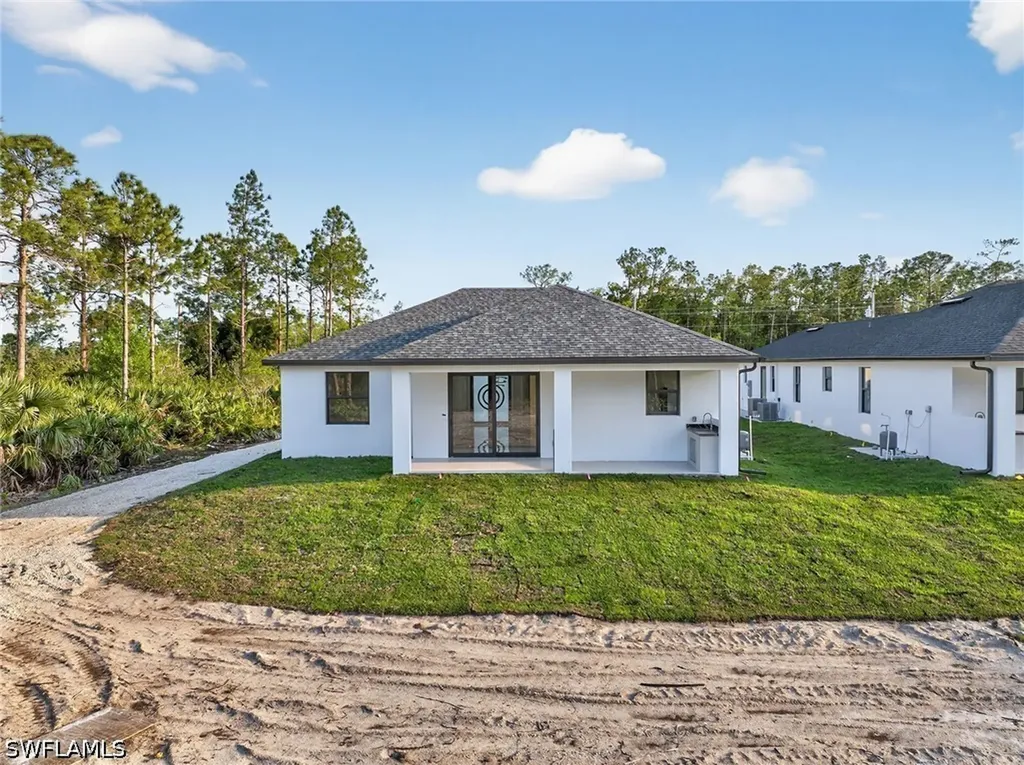 3565 43rd Avenue NE Naples FL 34120
