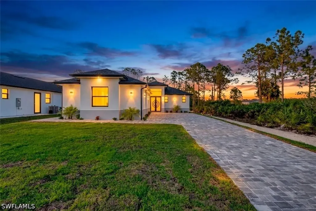 3565 43rd Avenue NE Naples FL 34120