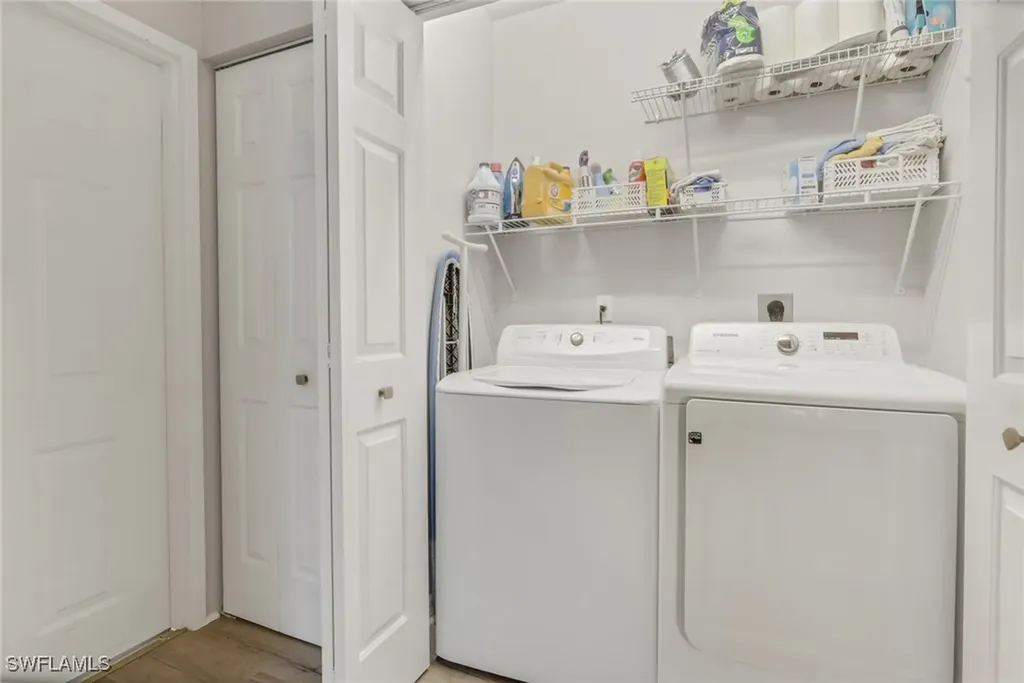 4536 Court Way Naples FL 34109