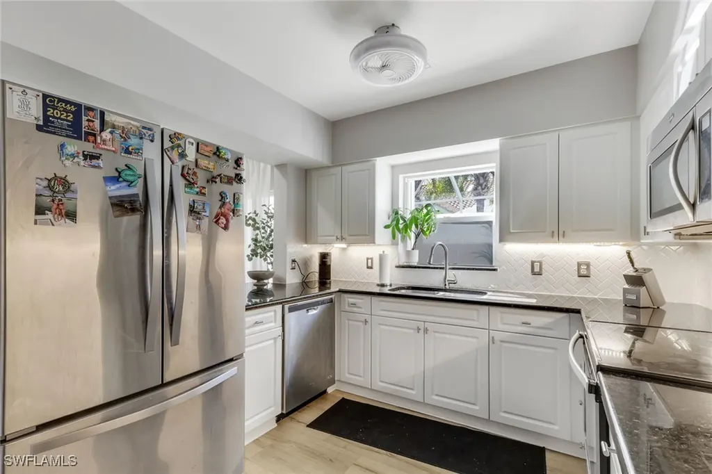 4536 Court Way Naples FL 34109