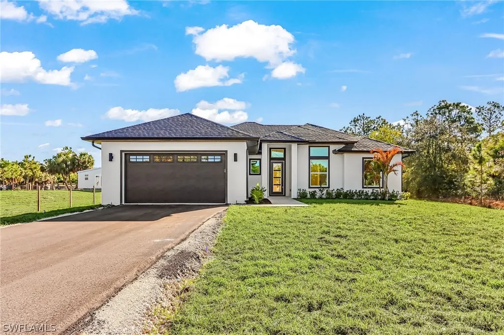 4446 8th Street NE Naples FL 34120