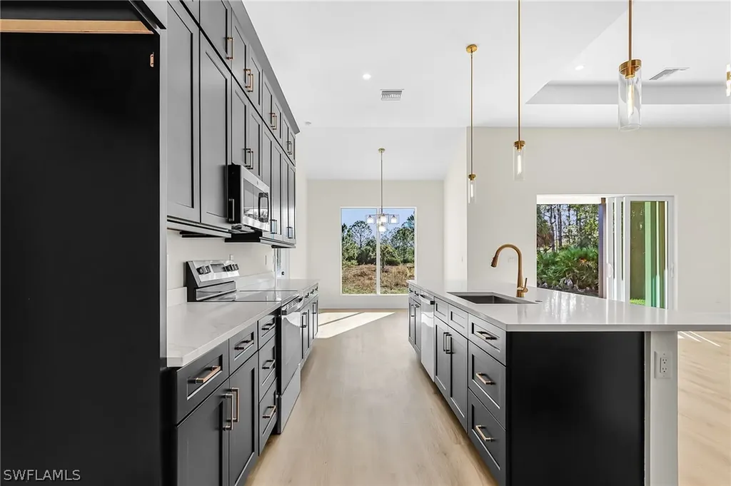 4446 8th Street NE Naples FL 34120