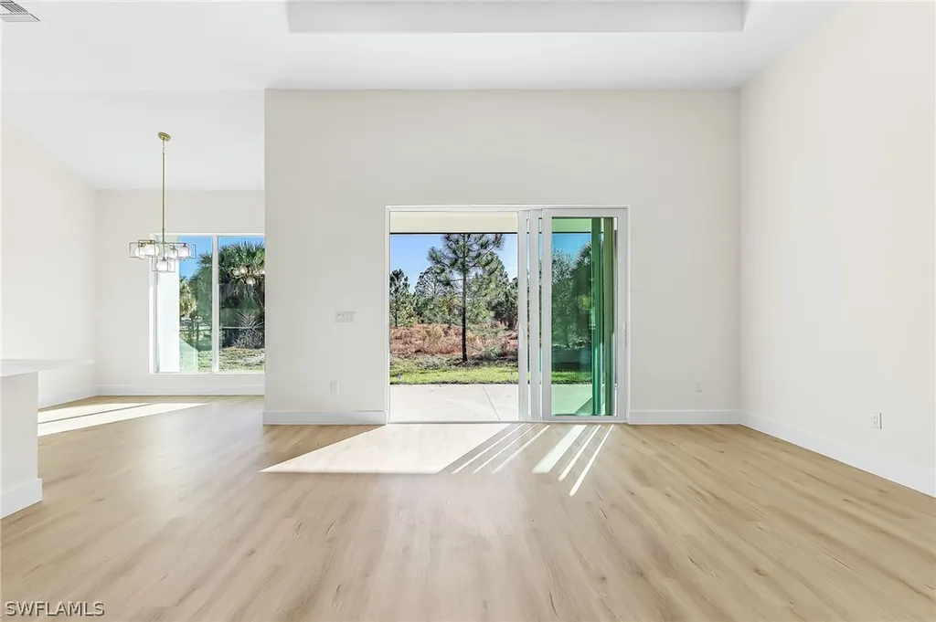 4446 8th Street NE Naples FL 34120
