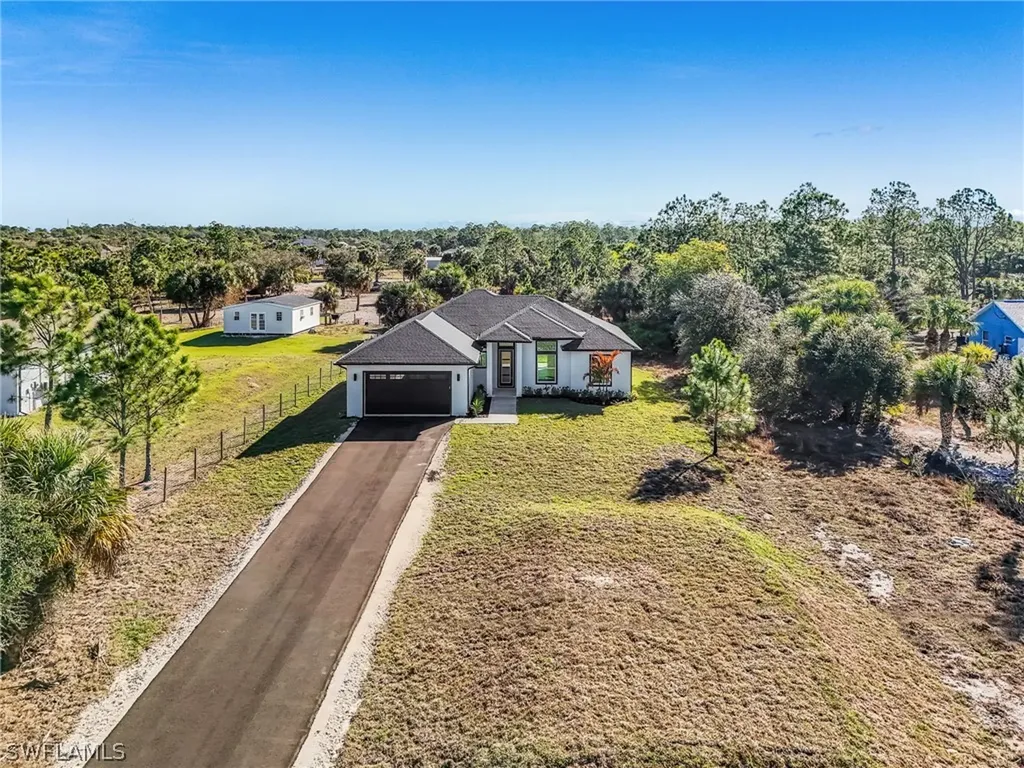 4446 8th Street NE Naples FL 34120