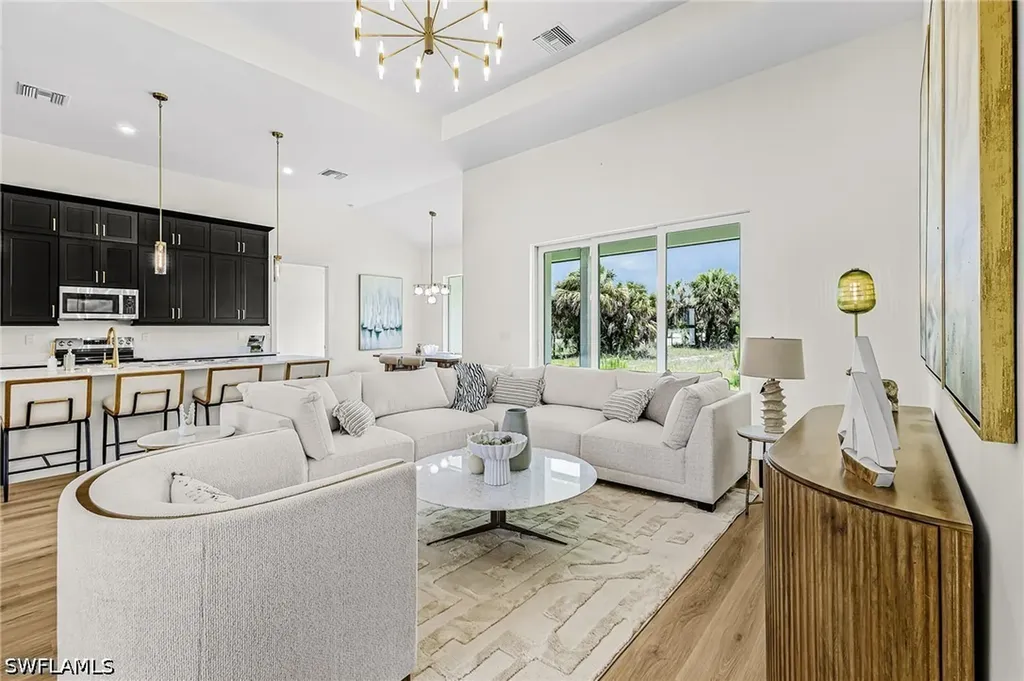 4446 8th Street NE Naples FL 34120