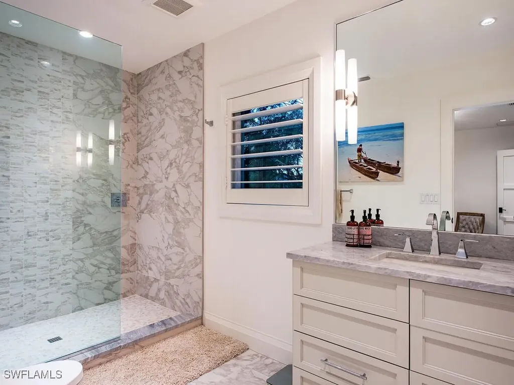 501 2nd Avenue N Naples FL 34102