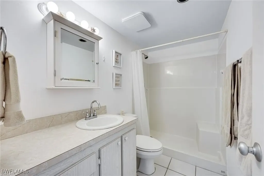 2000 Alamanda Drive Naples FL 34102