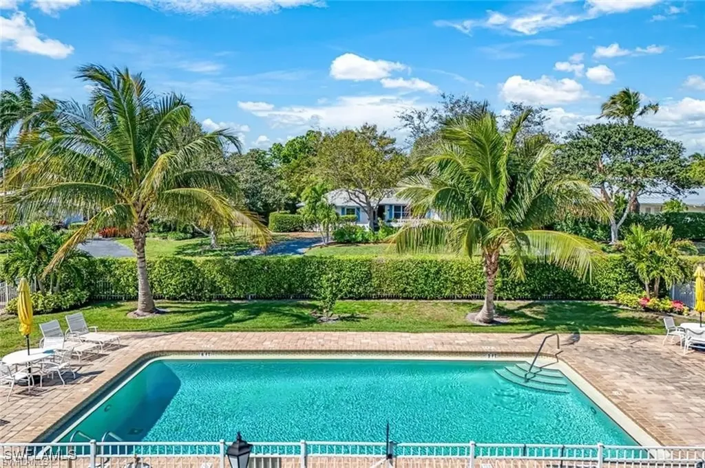 2000 Alamanda Drive Naples FL 34102