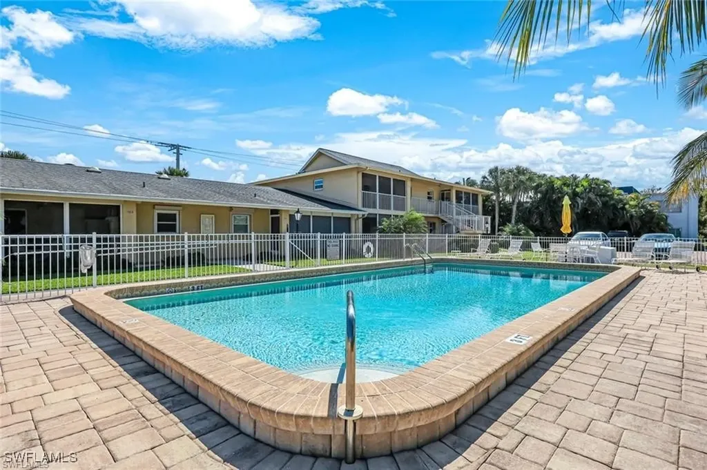 2000 Alamanda Drive Naples FL 34102