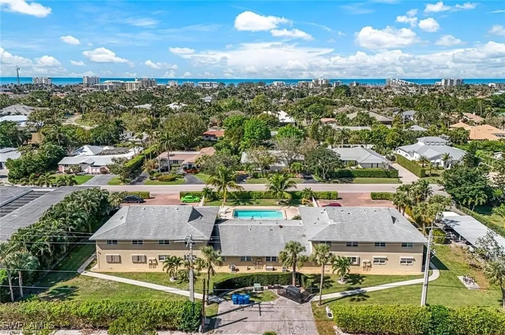 2000 Alamanda Drive Naples FL 34102
