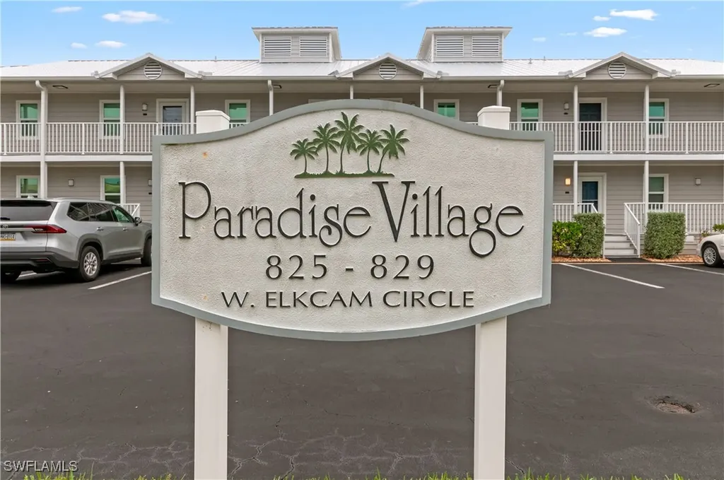 829 W Elkcam Circle Marco Island FL 34145
