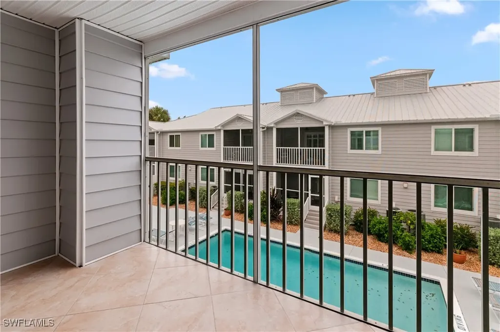 829 W Elkcam Circle Marco Island FL 34145