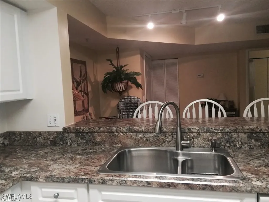 1160 Wildwood Lakes Boulevard Naples FL 34104