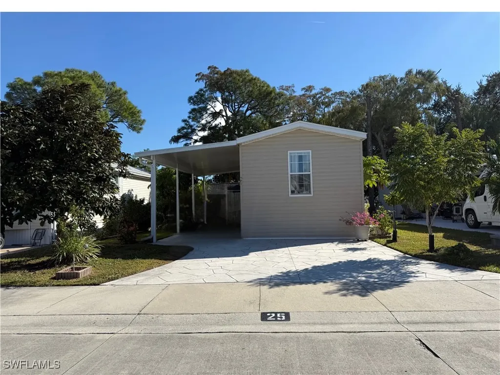 25 Bass Lane Naples FL 34114
