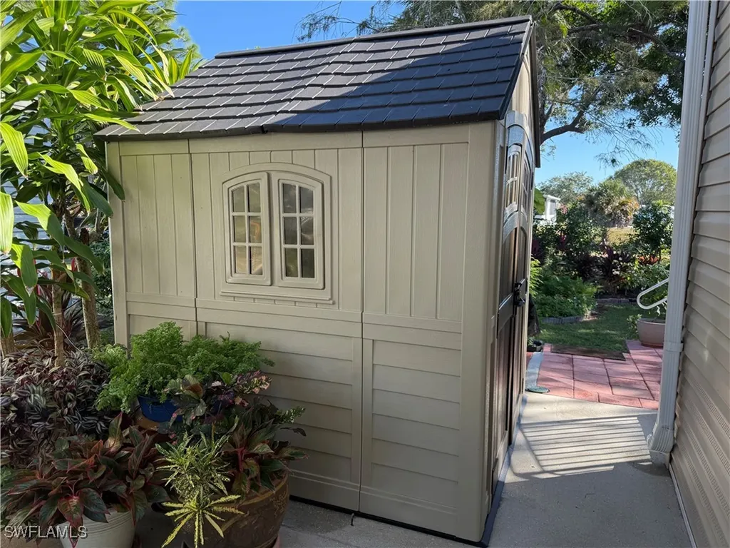 25 Bass Lane Naples FL 34114