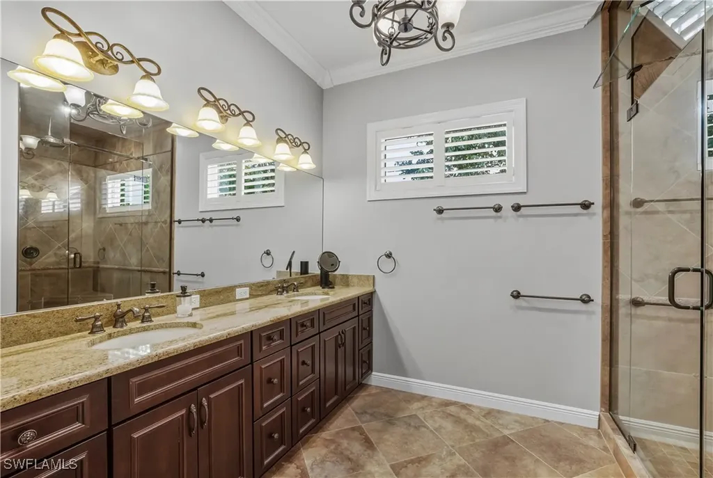 453 18th Avenue S Naples FL 34102