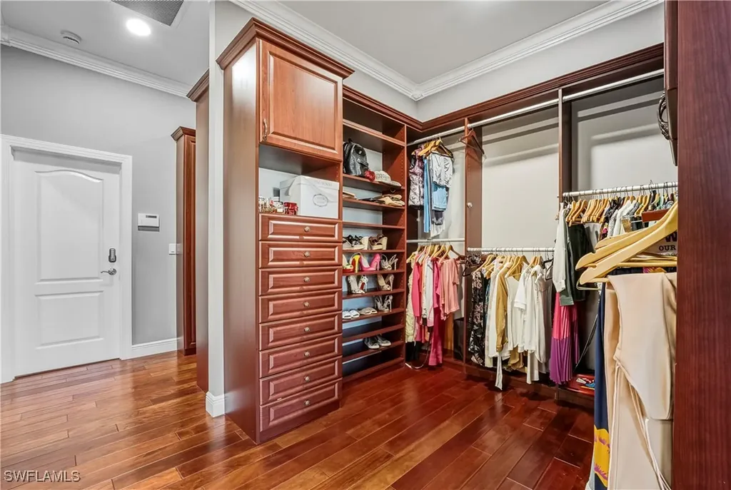 453 18th Avenue S Naples FL 34102