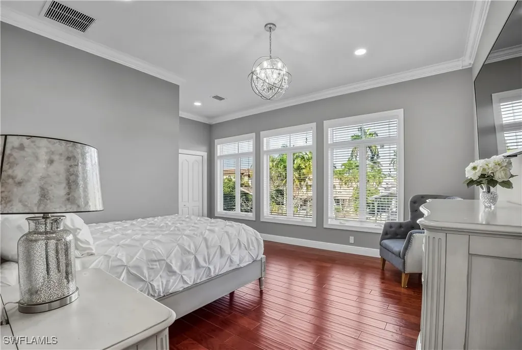 453 18th Avenue S Naples FL 34102