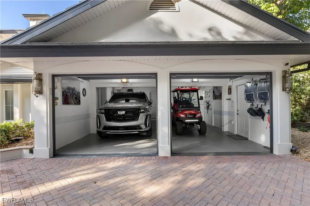 453 18th Avenue S Naples FL 34102