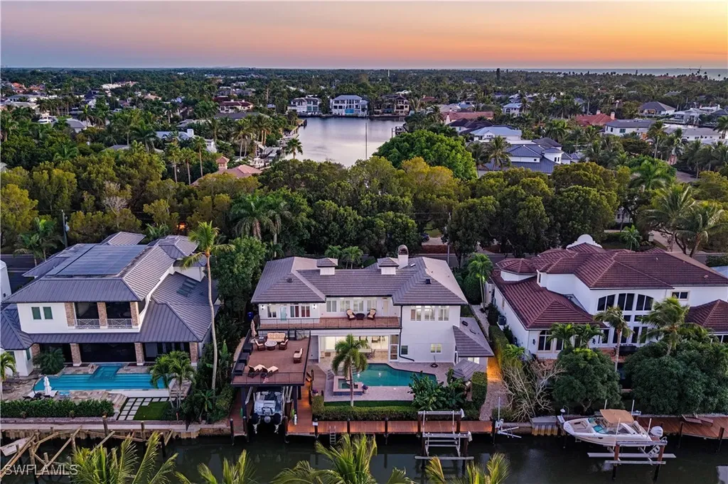 453 18th Avenue S Naples FL 34102