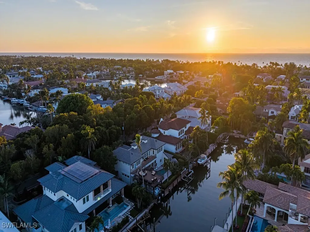 453 18th Avenue S Naples FL 34102