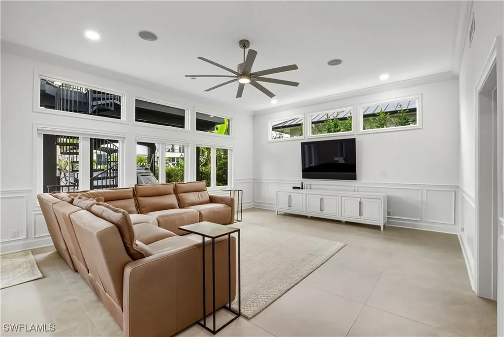 453 18th Avenue S Naples FL 34102