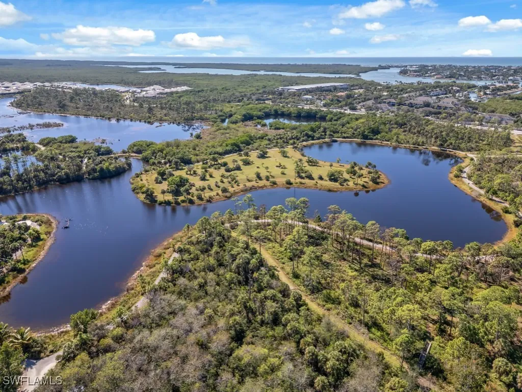 4975 Palmetto Court Naples FL 34112