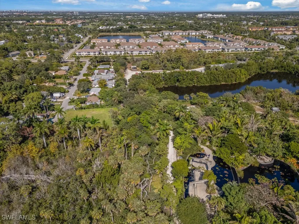 4975 Palmetto Court Naples FL 34112