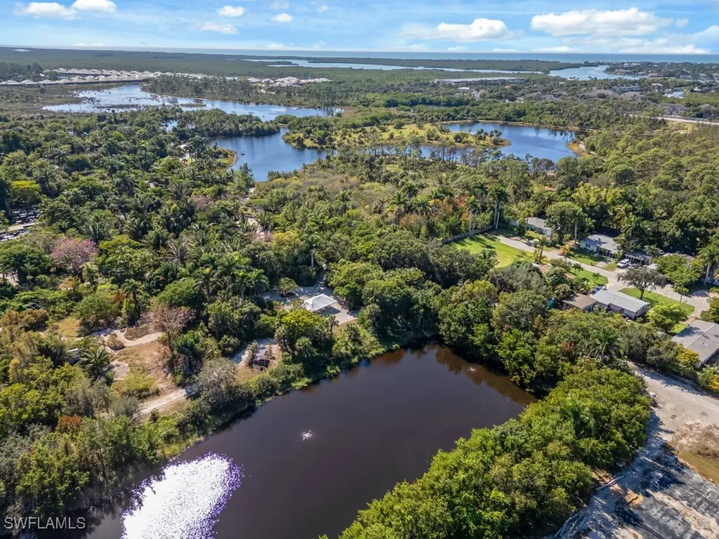 4975 Palmetto Court Naples FL 34112