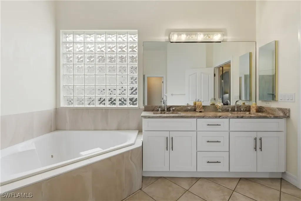 24784 Hollybrier Lane Bonita Springs FL 34134