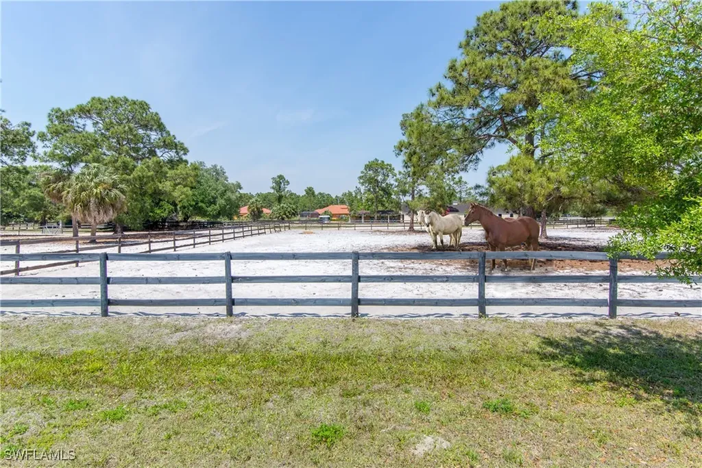 54TH Avenue NE Naples FL 34120