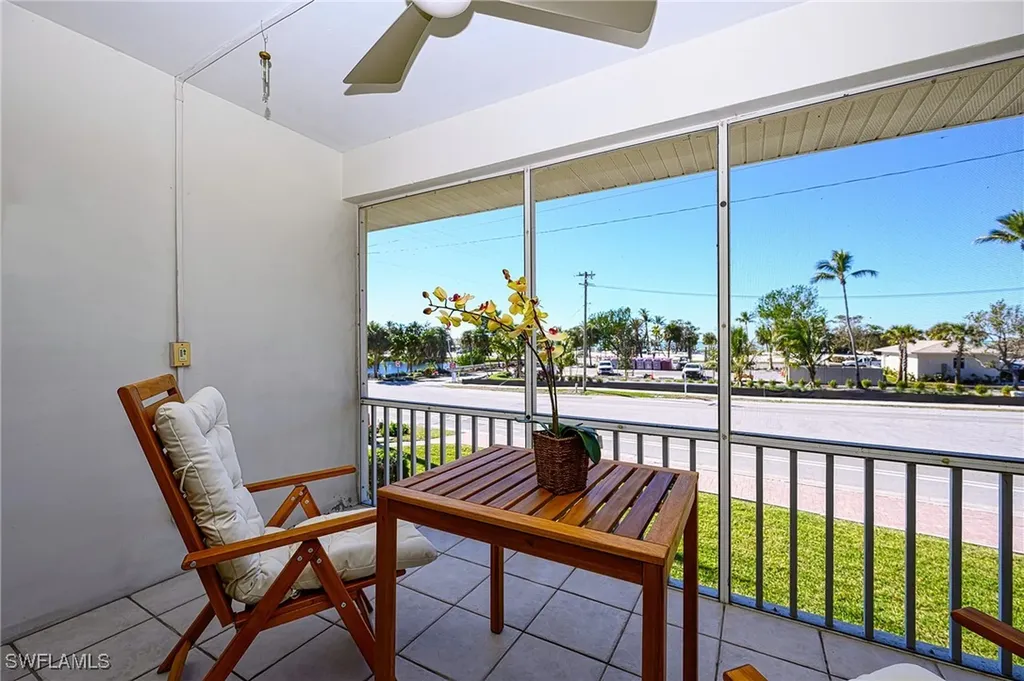 1550 Gulf Shore Boulevard N Naples FL 34102