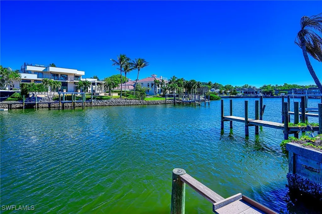 1550 Gulf Shore Boulevard N Naples FL 34102