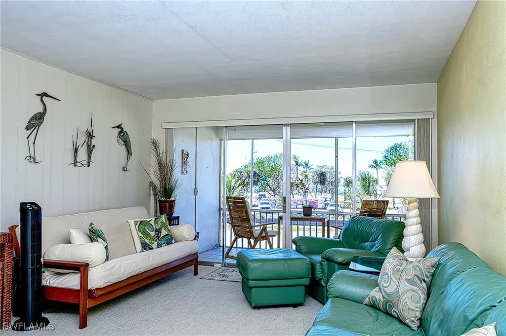 1550 Gulf Shore Boulevard N Naples FL 34102