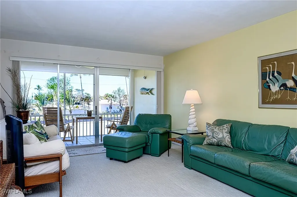 1550 Gulf Shore Boulevard N Naples FL 34102