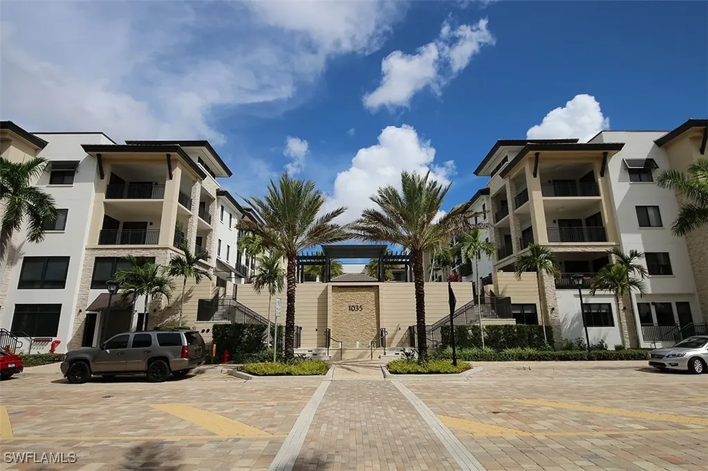 1035 3rd Avenue S Naples FL 34102