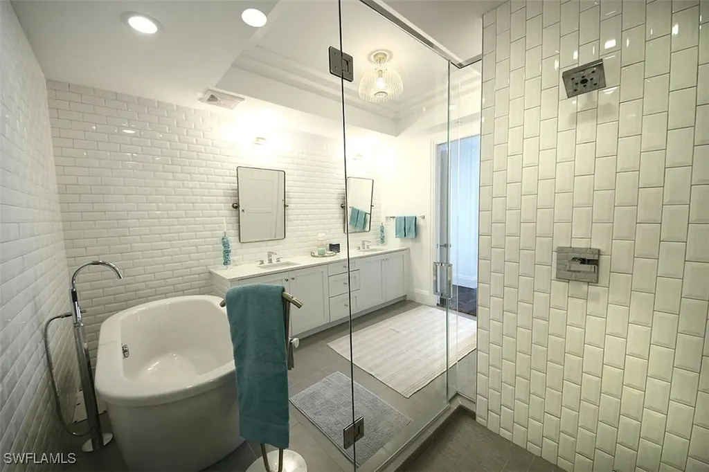 1035 3rd Avenue S Naples FL 34102