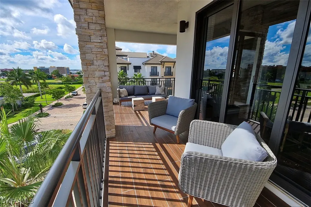 1035 3rd Avenue S Naples FL 34102