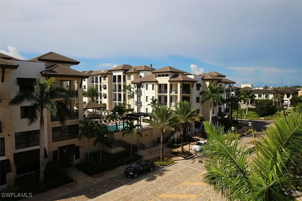 1035 3rd Avenue S Naples FL 34102