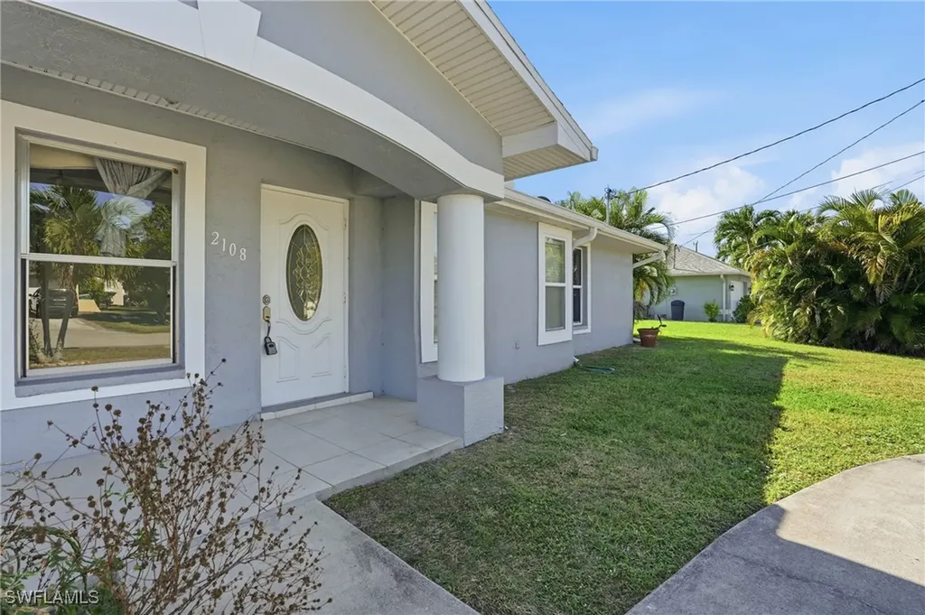 2108 NE 1st Street Cape Coral FL 33909
