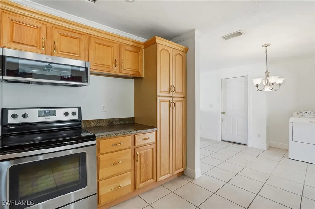 2108 NE 1st Street Cape Coral FL 33909