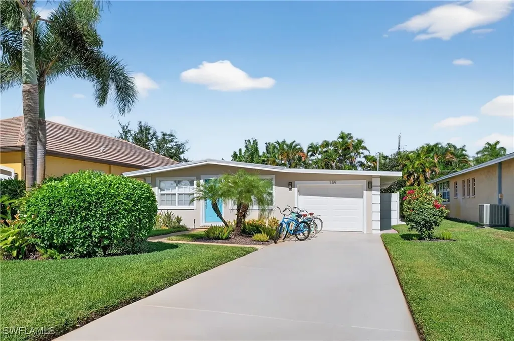 Naples FL, 759 92ND Avenue N
