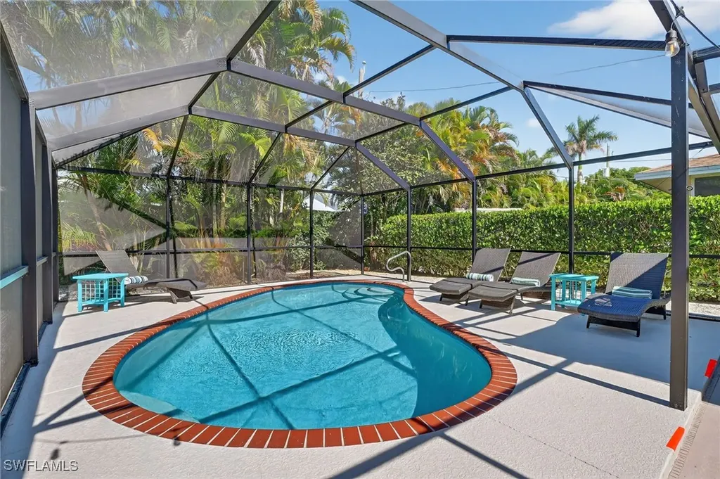 759 92nd Avenue N Naples FL 34108
