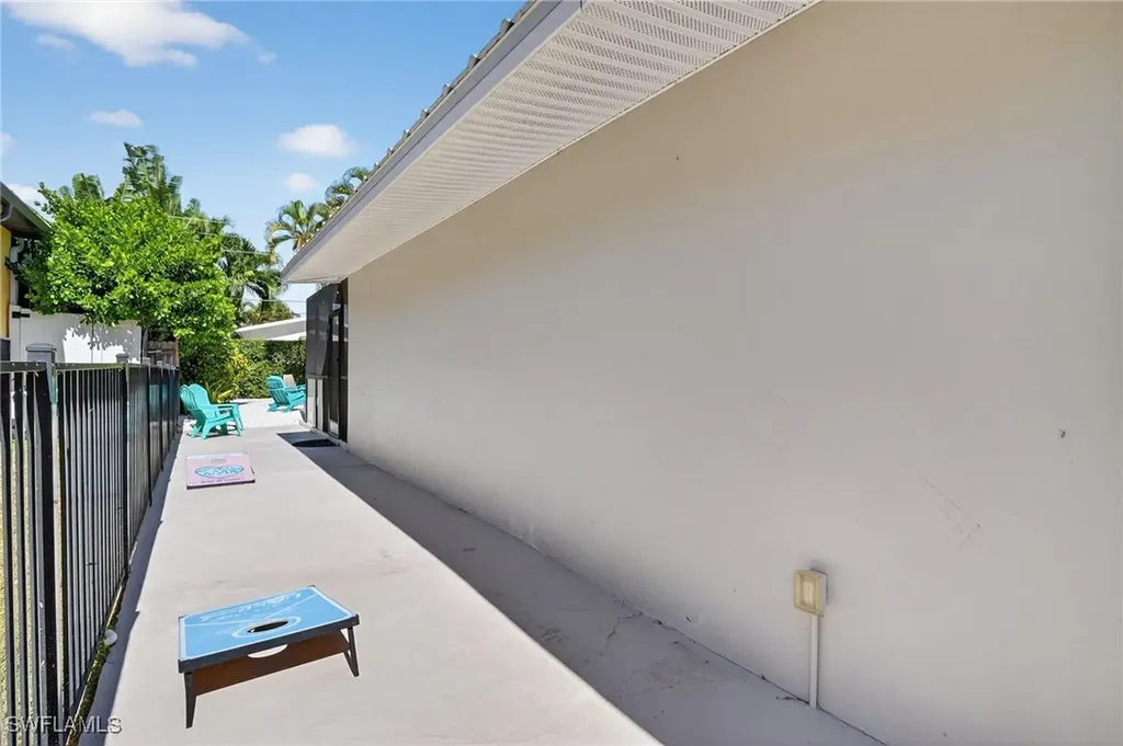 759 92nd Avenue N Naples FL 34108