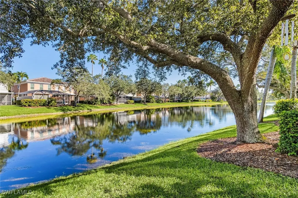 5733 Cove Circle Naples FL 34119